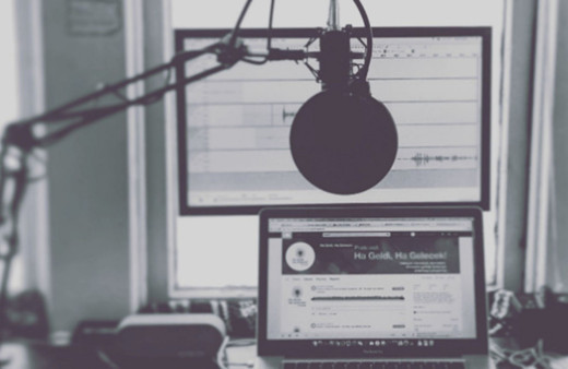 Oturdukları yerden bir şey yapmadan ayda 296 bin TL kazanıyorlar!