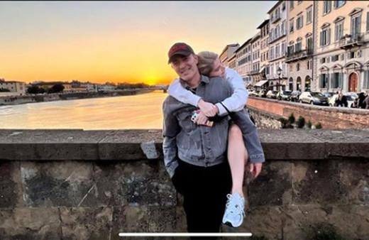 İtalya'dan muradımıza erdik pozu! Düğün 11 Haziran'da Marmaris'te yapılacak...