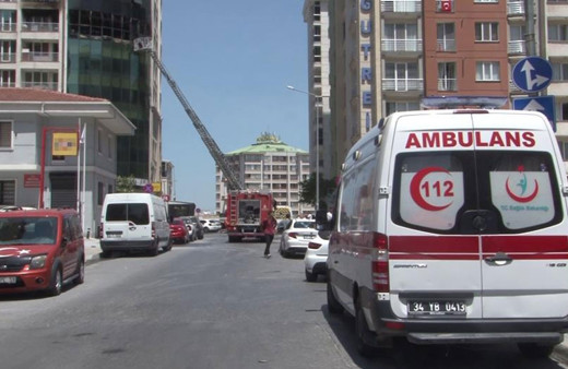 İstanbul'da yürekleri ağza getiren yangın! Mahsur kaldılar