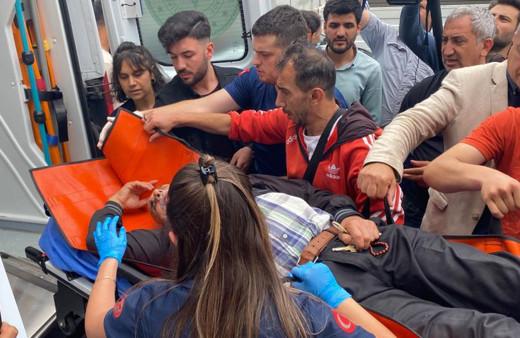 Beyoğlu'nda kentsel dönüşüm gerginliği! Polisle vatandaş arasında arbede çıktı