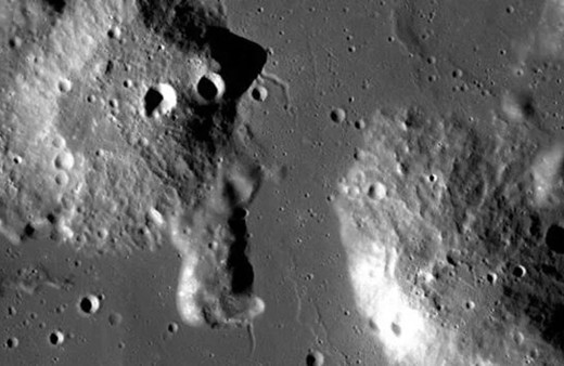 NASA duyurdu: Ay'daki gizemli kubbeler...