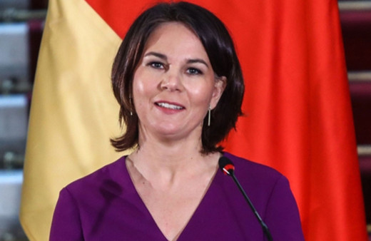 Türkiye'ye gelecek olan Alman bakan Covid-19'a yakalandı