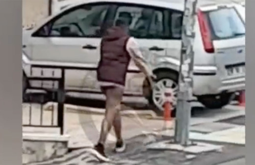 Yer: Ankara! Çıplak adam okul servisi bekleyen kızın üzerine böyle yürüdü