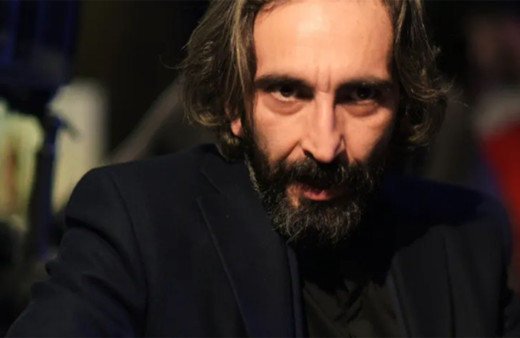 Fırat Tanış yeni sevgilisiyle el ele görüntülendi, yüzü asıldı!