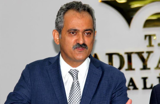 Mahmut Özer'den Kur'an-ı Kerim'e tekme atılmasıyla ilgili açıklama