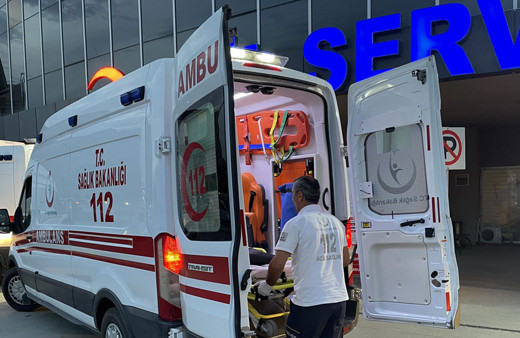 Balıkesir'de 11 kişinin tavuk dönerden zehirlendiği şüphesi