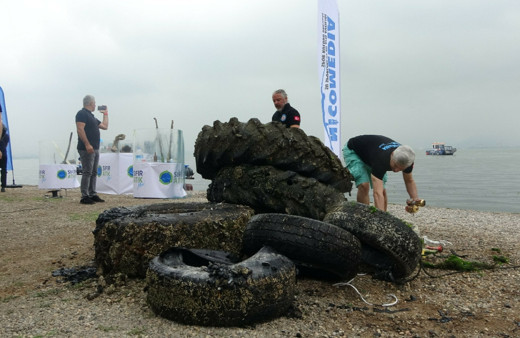 Kocaeli'de dalgıçların temizlik yaptığı denizden çıkanlar şoke etti