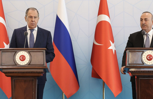 Sergey Lavrov'a canlı yayında şok soru: Rusya, Ukrayna'dan tahıldan başka ne çalıyor?