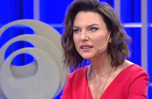 Katarsis'e katılan Ece Üner "Dalga konusuna" açıklık getirdi..