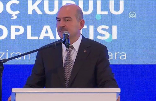 İçişleri Bakanı Süleyman Soylu düzensiz göçmenlerle ilgili iki yeni önlemi açıkladı