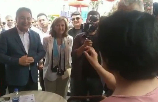 Ali Babacan'a kadın böyle tepki gösterdi: Her şeyimizi sattınız hakkımı helal etmiyorum