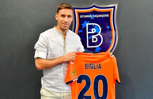 Başakşehir Lucas Biglia'yı kadrosuna kattı