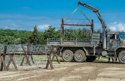 Yunanistan şimdi de tanksavar hendek kazmaya başladı! Hedef TSK'yı engellemek