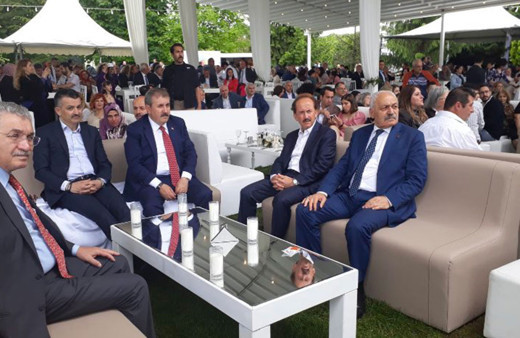 Trajikomik olay! Meteoroloji Genel Müdürü'nün düğünü sağanak yağış nedeniyle yarıda kaldı