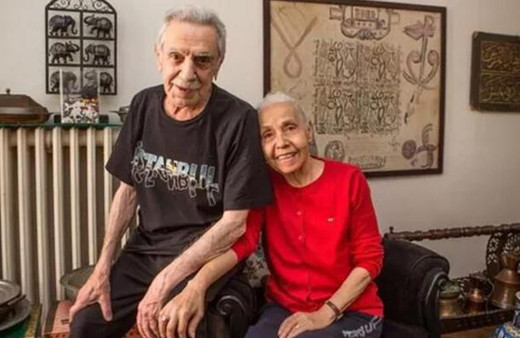 "Eşim ölse 20'lik kız alırım" diyen 86 yaşındaki Aydemir Akbaş yuh çektirdi!