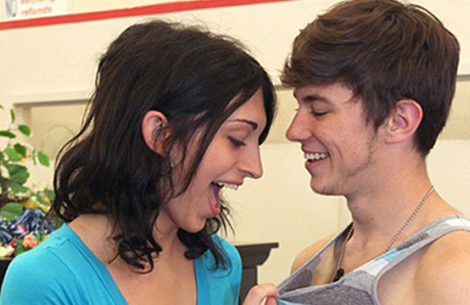 Cerrahpaşa ve Zeynep Kamil'de 4 bin kız erkek, 2 bin 700 erkek kız olmak için bekliyor