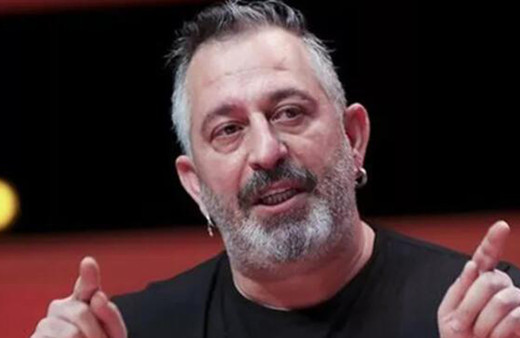 Cem Yılmaz bu sefer de Disney Plus'a takıldı! "Sorun olursa buralardayım"