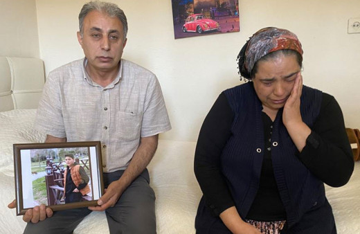 Bir ailenin en acı karne günü 'anne ben asker olsam, ben şehit olsam ağlar mıydın?’