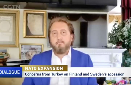 Serkan Oral Çin kanalında İsveç ve Finlandiya'nın NATO üyeliği ABD'li profesörle kapıştı