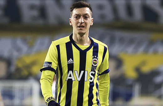 Fenerbahçe'de Mesut belirsizliği: Takımdan ayrılacak mı?