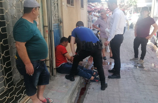 Manavgat'ta kadınların görüntüsünü çeken sapığa meydan dayağı! Polis ellerinden zor aldı