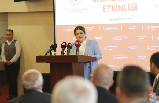 Aile Bakanlığı'ndan bir ilk! Babalar Günü için bir araya geldiler