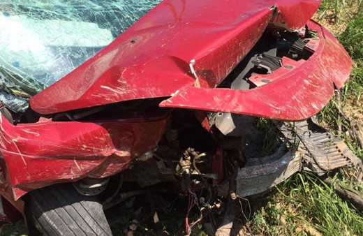 Erzurum Oltu'da otomobil şarampole devrildi 2 kişi öldü, 3 kişi yaralandı