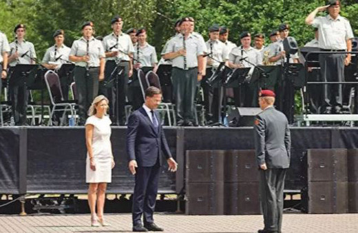 Büyük skandal! Hollanda askerlerine soykırım şerefine madalya verildi