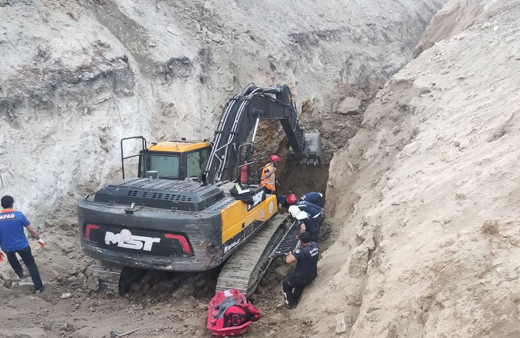 Manisa'da göçük faciası! 2 işçi toprak altında kalarak can verdi 1 işçi kurtarıldı