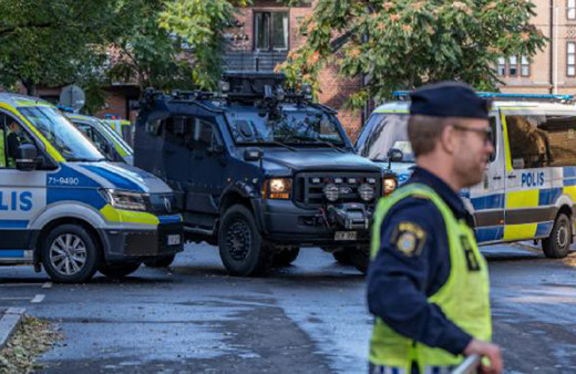 İsveç'te bıçaklı saldırgan dehşet saçtı: 2 kişi yaralandı
