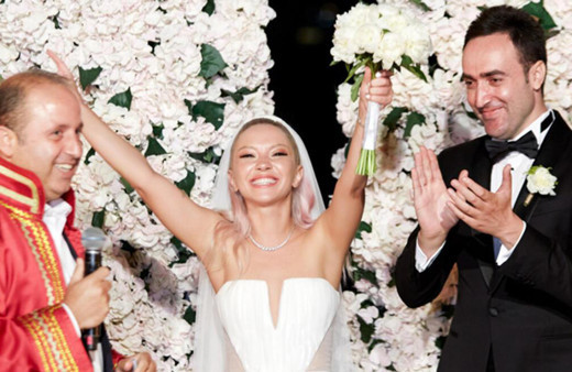 Psikoterapi almaya başladı! Ece Seçkin o fobisini yenemiyor!