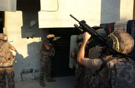 Mersin'de PKK/KCK'ya 'Şahmeran' operasyonu! Neler yapmışlar neler!