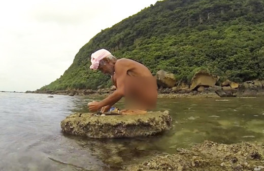 Şehir hayatına alışamadı, ıssız adaya çırılçıplak halde geri döndü!