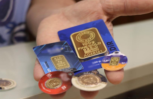 Gram altın 1000 liranın altına indi! Uzman isimden bomba altın açıklaması