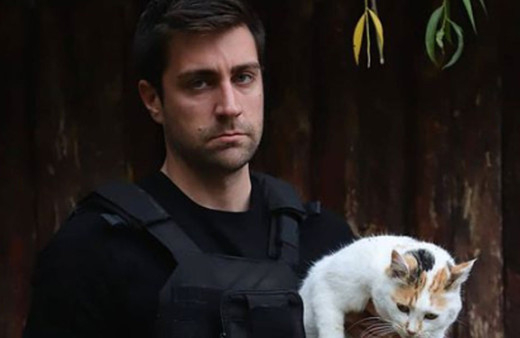 Teşkilat dizisinin başarılı oyuncusu Çağlar Ertuğrul imaj değişikliği ile sosyal medyayı salladı!