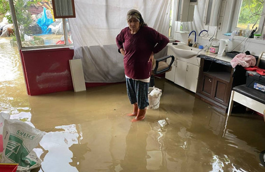 Meteoroloji kırmızı koda geçti uyarılan il sayısı 6'ya çıktı! Sular altında kaldılar! İşte son durum...