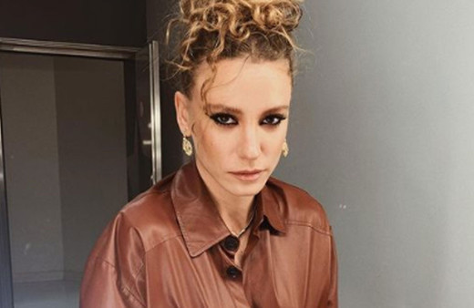 Serenay Sarıkaya'dan hayranlarını mutlu edecek yeni proje!