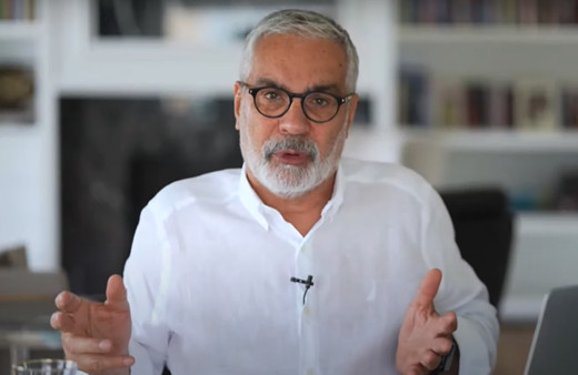 Bülent Arınç'tan sonra AK Parti muhalifliğinde Hüseyin Çelik de coştu