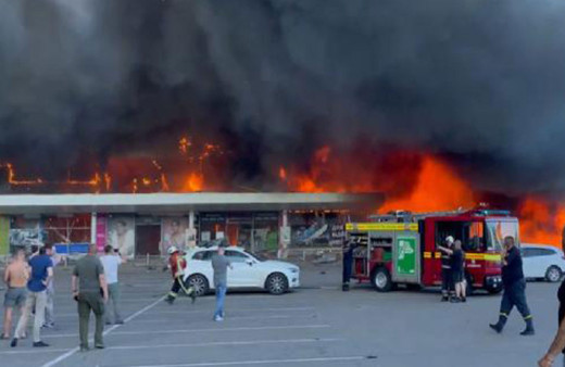 Rusya, Ukrayna’da AVM’yi hedef aldı! Olay yerinden ilk görüntüler...