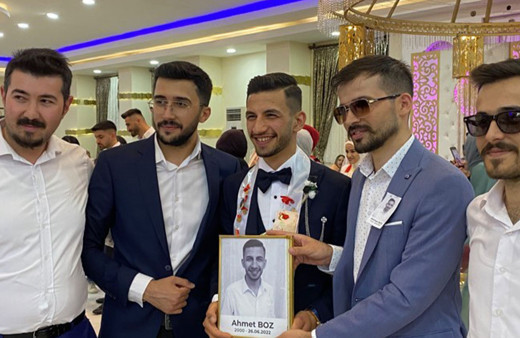 Düğünde damada yapılan cenaze şakası sosyal medyayı salladı!