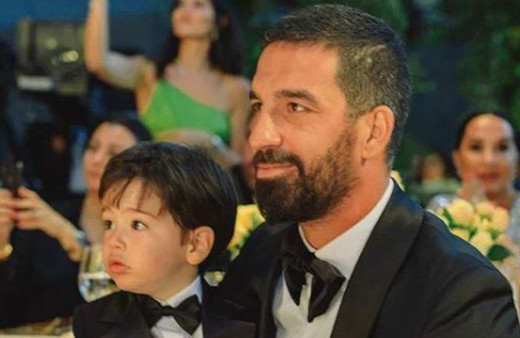 Arda Turan, Özlem Ada Şahin'e cinsel taciz iddiası ile yargılandığı davadan ikinci kez beraat etti!