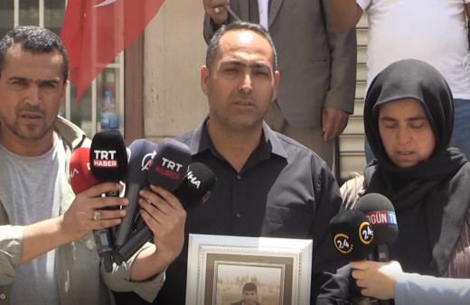 Diyarbakır annelerinin oturma eylemine bir aile daha katıldı