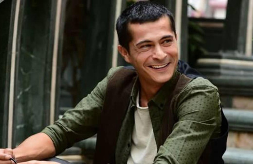 Mahkum'un yıldızı İsmail Hacıoğlu aşk bombasını patlattı! Bakın hangi ünlü oyuncu ile yeni bir aşka yelken açtı