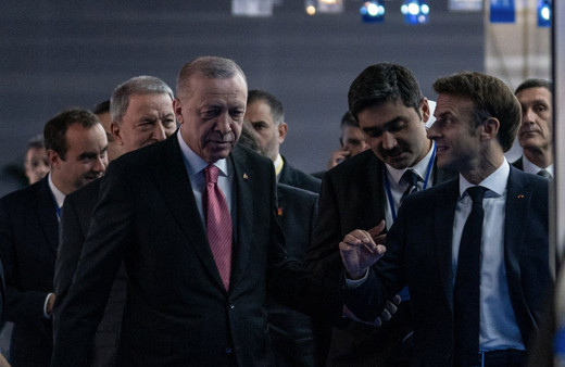 Macron'dan Türkiye açıklaması: NATO'ya bağlıyız