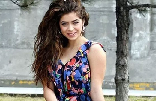 Öykü Çelik değişimi ile şok etti! Karın kasları sosyal medyada olay oldu