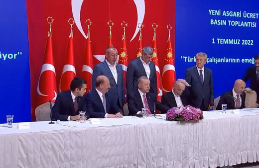 Erdoğan'dan Ergün Atalay'a: Senin başında da saç kalmadı ya