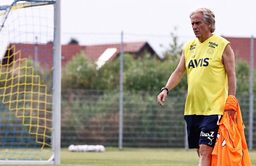 Fenerbahçe, Avusturya'da ilk antrenmanını yaptı