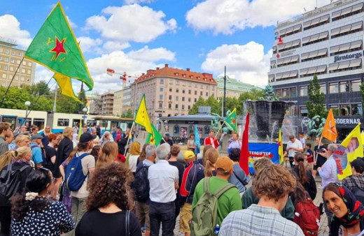 İsveç'te PKK terör örgütü destekçileri eylem düzenledi
