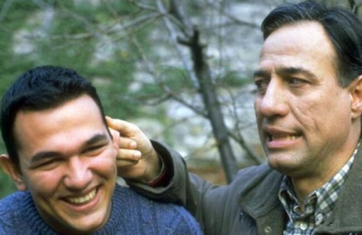 Kemal Sunal'ın vefatının 22. yılında Ali Sunal ilk kez o fotoğrafı paylaştı! Birçok ünlü isimden özlem dolu mesajlar...