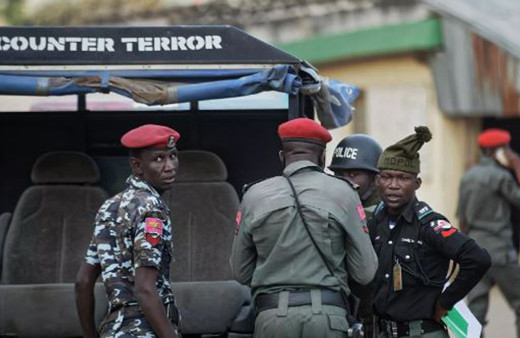 Kilisede papaz tarafından rehin tutulan 77 kişi kurtarıldı